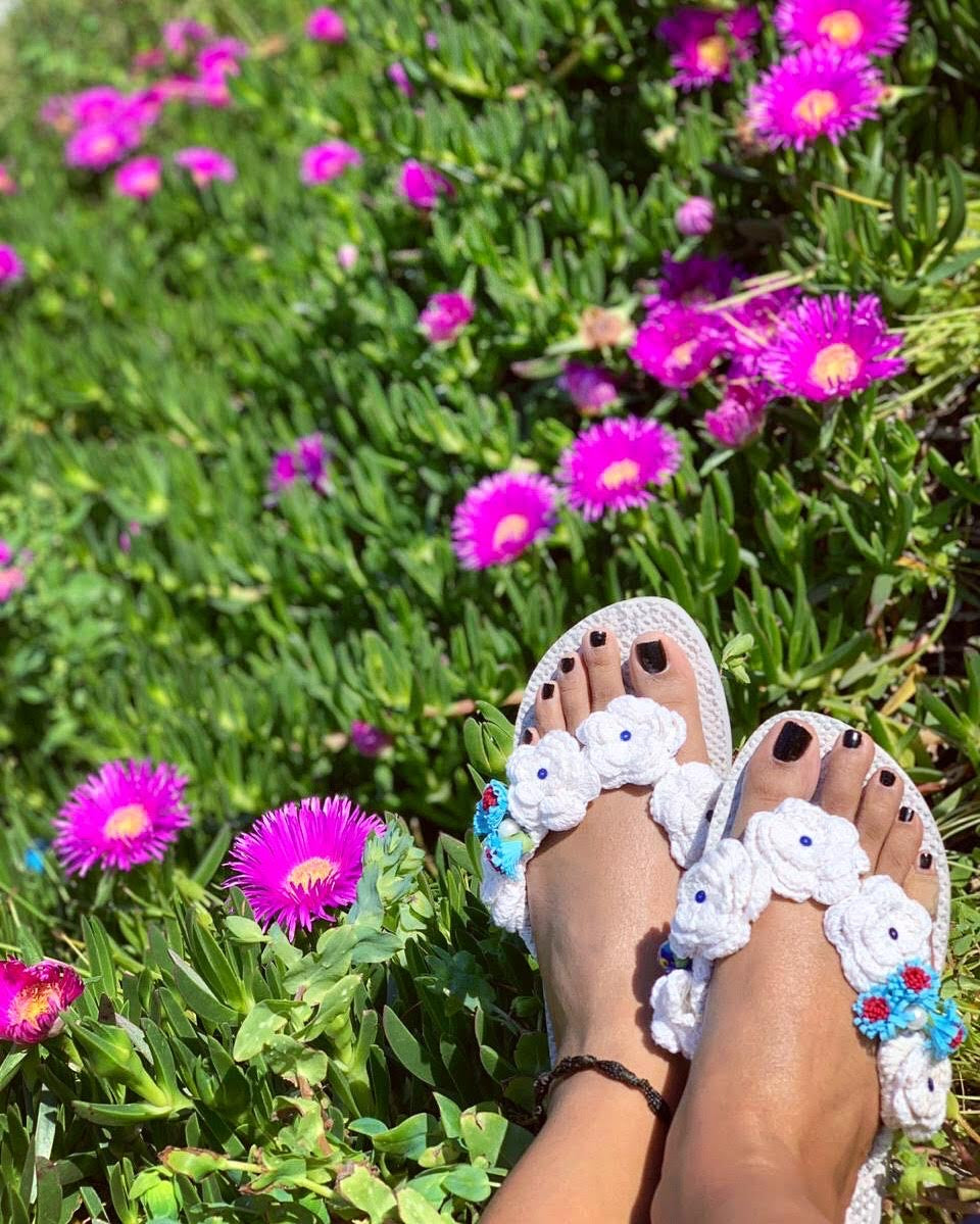 Floral chappals online